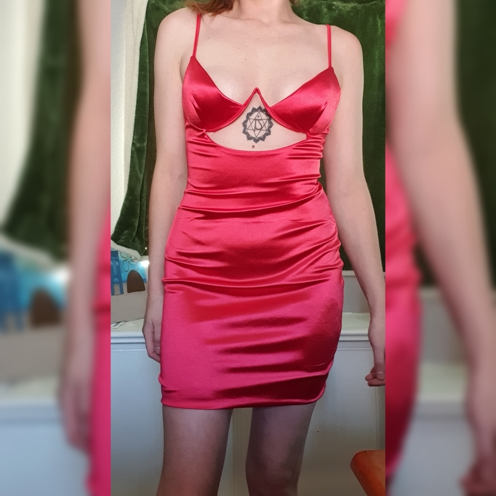 Boohoo Red satin party dress